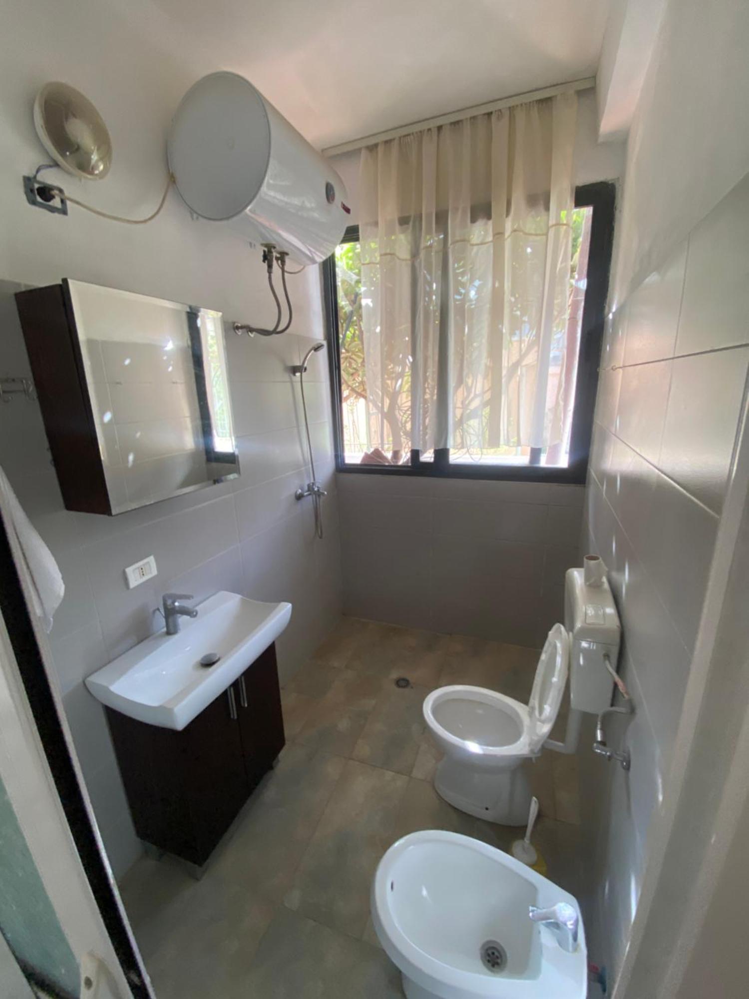 Lovely 2-Bedroom With Greenery View Durrës Exterior foto